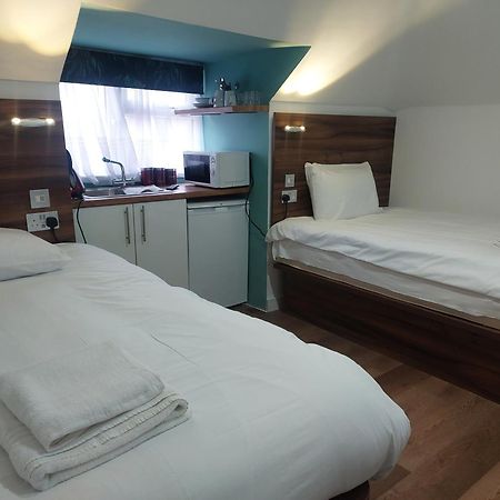 Heathrow-Windsor Guest House Slough Ngoại thất bức ảnh