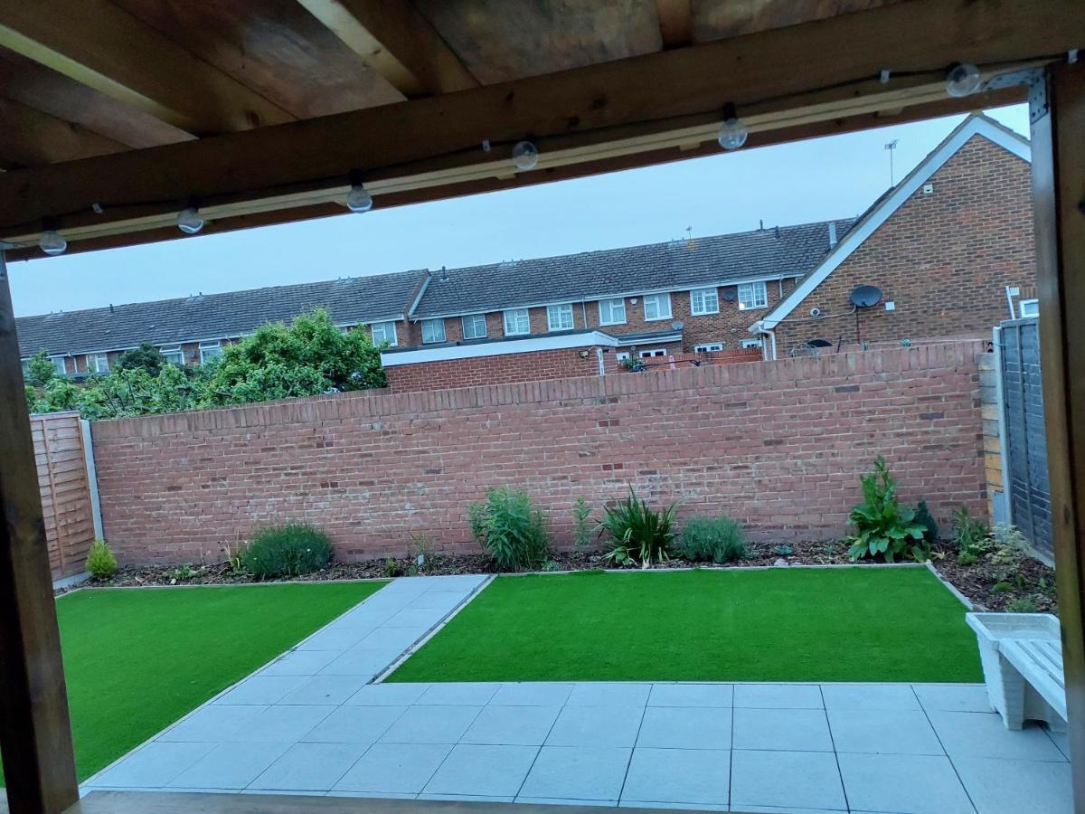 Heathrow-Windsor Guest House Slough Ngoại thất bức ảnh