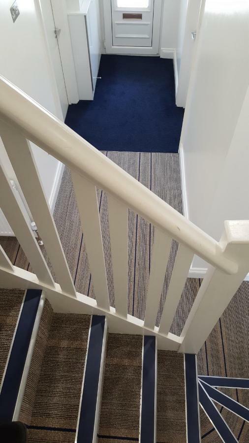 Heathrow-Windsor Guest House Slough Ngoại thất bức ảnh