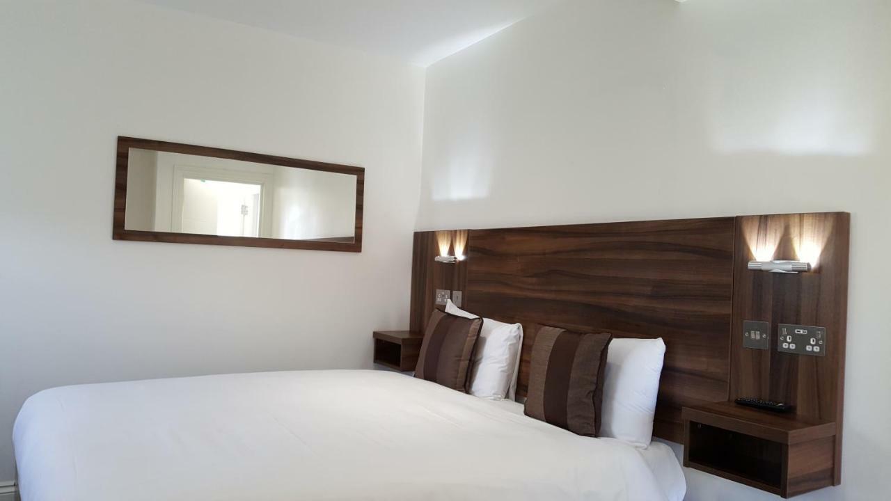 Heathrow-Windsor Guest House Slough Ngoại thất bức ảnh