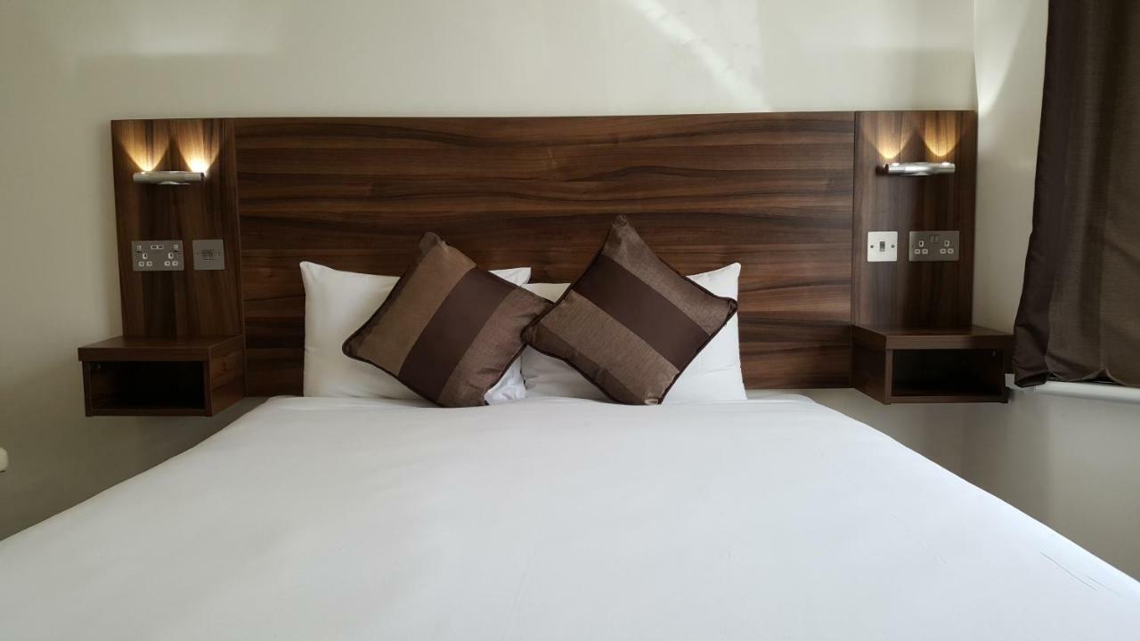 Heathrow-Windsor Guest House Slough Ngoại thất bức ảnh