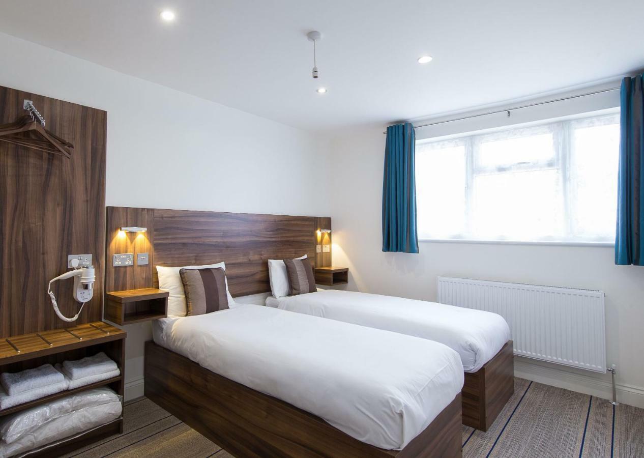Heathrow-Windsor Guest House Slough Ngoại thất bức ảnh